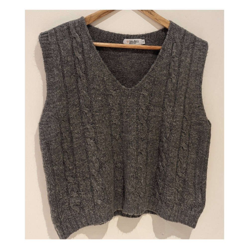 LUISA RICCI~Knit V-Neck Vest~Gray Size Small